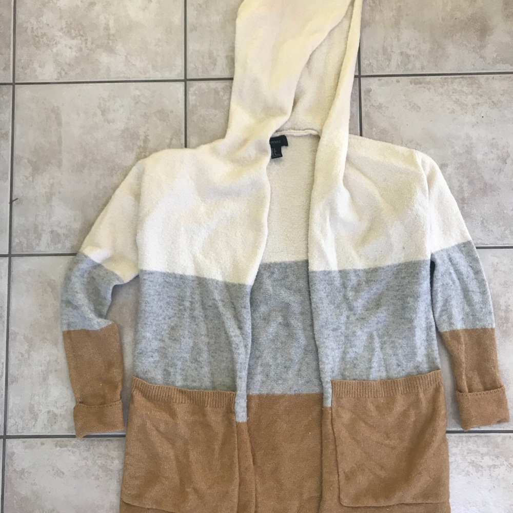 3-tone cardigan w hood